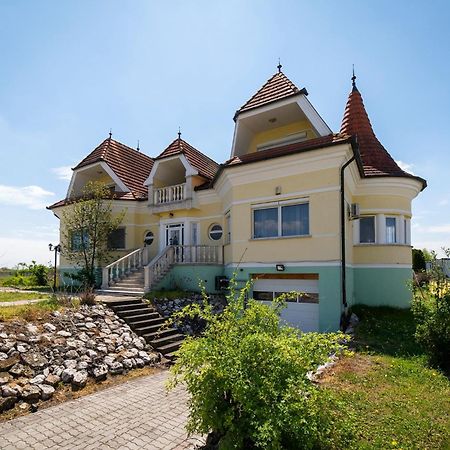 Elite Boutique Villa Oerkeny Orkeny Exterior foto